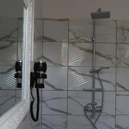 לינה וארוחת בוקר Antmann Bor Terasz Szallas Balatoncsicso